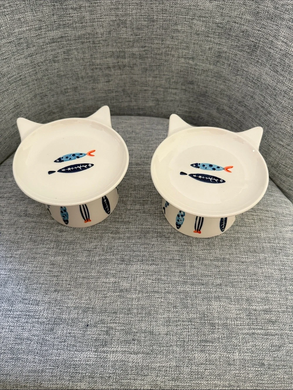 Ceramic Cat-Ear Pet Bowl in White with Blue & Orange Fish Motif